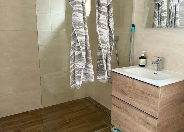 Slnecny Domcek Alpesi faház Szucsány